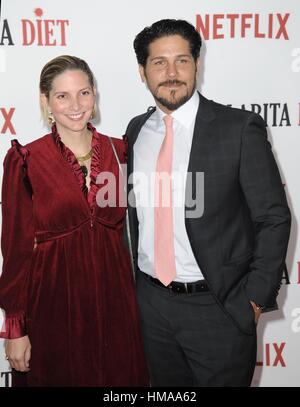 Los Angeles, Kalifornien, USA. 1. Februar 2017. Roberto Cano im Ankunftsbereich für SANTA CLARITA Diät Premiere auf NETFLIX, ArcLight Hollywood Cinerama Dome, Los Angeles, USA. 1. Februar 2017. Bildnachweis: Dee Cercone/Everett Collection/Alamy Live-Nachrichten Stockfoto