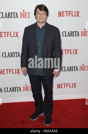 Los Angeles, Kalifornien, USA. 1. Februar 2017. Nathan Fillion im Ankunftsbereich für SANTA CLARITA Diät Premiere auf NETFLIX, ArcLight Hollywood Cinerama Dome, Los Angeles, USA. 1. Februar 2017. Bildnachweis: Dee Cercone/Everett Collection/Alamy Live-Nachrichten Stockfoto