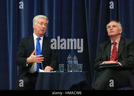 Fife, UK. 2. Februar 2017. Sir Michael Fallon, konservative Wartungstafel für Sevenoaks und Secretary Of State for Defence, spricht über "Wieder erstarkten Russland" an der Universität St Andrews. Bildnachweis: Derek Allan/Alamy Live-Nachrichten Stockfoto