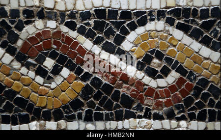 Geometrische römisches Mosaik mit Anagramm. Kalkstein. 4. Jahrhundert. Cuevas de Soria, Soria, Spanien. Nationales Archäologisches Museum, Madrid. Spanien. Stockfoto
