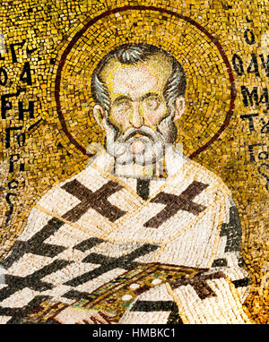 Byzantinische Mosaik aus dem christlichen Bischof Gregory Thaumaturgus in Pammakaristos Kirche, Istanbul - 11. Oktober 2013 Stockfoto