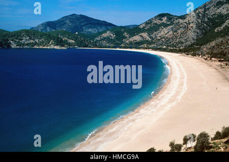 Verlassene vor-und Nachsaison Ölüdeniz oder Ölüdeniz Beach oder blaue Lagune, an der türkischen Riviera, Fethiye Bezirk, Mittelmeerküste Türkei Stockfoto