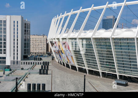 Kiew, UKRAINE - AUGUST 07: Olympic National Sports Complex veranstaltete das Finale der Euro 2012 mit Bannern von Porträts von Dynamo Kiew Footbal Team wichtige pla Stockfoto