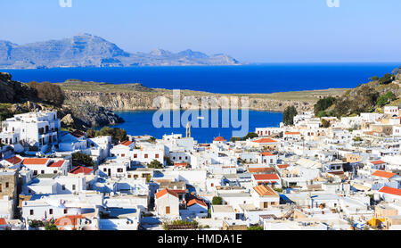 Blick über die Dächer und die Stadt Lindos, Rhodos, Griechenland Stockfoto