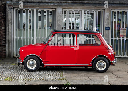 1968 Mini Cooper S kompakte britische Sportwagen-Klassiker Stockfoto