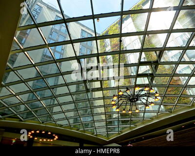 In der Lobby des Hotels Novotel, Tower Hill, London. Mai 2014 Stockfoto