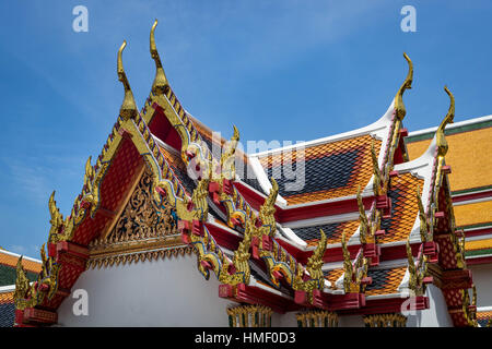 Phra Rabiang Kreuzgang, mit 400 Bildern von Buddha von Rama habe ich ausgewählt, im Wat Pho in Bangkok (Thailand) Stockfoto