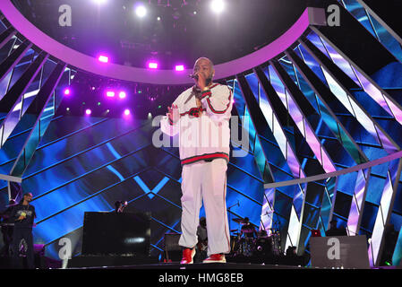 Musiker spielen während Pitbull Neujahrs Revolution 2017 im Bayfront Park in Miami, Florida Featuring: Biz Markie wo: Miami, Florida, USA bei: 1. Januar 2017 Credit: JLN Photography/WENN.com Stockfoto