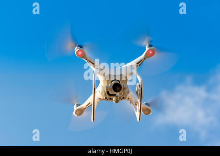 DJI Phantom Drohne auf sky Stockfoto