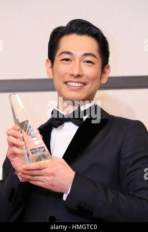 Tokio, Japan. 2. Februar 2017. Japanischer Schauspieler Dean Fujioka besucht die 41. Elan d ' or Award Zeremonie in Tokio, Japan. Bildnachweis: AFLO/Alamy Live-Nachrichten Stockfoto