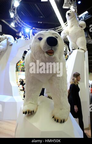 Nürnberg, Deutschland. 3. Februar 2017. Das Foto zeigt Spielzeug auf der Spielwarenmesse, internationale Leitmesse für Spielwaren, Hobby und Freizeit in Nürnberg angezeigt. Die Messe, die eine umfassende Kommunikation und Bestellung Plattform für Hersteller und Einkäufer aus aller Welt schafft, ist vom Feb.1 bis 6. Februar statt. Bildnachweis: Luo Huanhuan/Xinhua/Alamy Live-Nachrichten Stockfoto