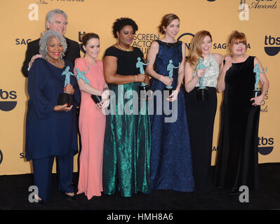 Los Angeles, Kalifornien, USA. 25. Januar 2015. 25. Januar 2015 - Los Angeles, Kalifornien - Yvette Freeman, Michael J. Harney, Taryn Manning, Adrienne C. Moore, statt Lauren Lapkus, Natasha Lyonne, Annie Golden.21st jährlichen SAG Awards Press Room im Los Angeles Schrein Exposition Center. Bildnachweis: Birdie Thompson/AdMedia Credit: Birdie Thompson/AdMedia/ZUMA Draht/Alamy Live-Nachrichten Stockfoto