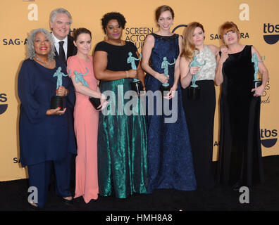 Los Angeles, Kalifornien, USA. 25. Januar 2015. 25. Januar 2015 - Los Angeles, Kalifornien - Yvette Freeman, Michael J. Harney, Taryn Manning, Adrienne C. Moore, statt Lauren Lapkus, Natasha Lyonne, Annie Golden.21st jährlichen SAG Awards Press Room im Los Angeles Schrein Exposition Center. Bildnachweis: Birdie Thompson/AdMedia Credit: Birdie Thompson/AdMedia/ZUMA Draht/Alamy Live-Nachrichten Stockfoto