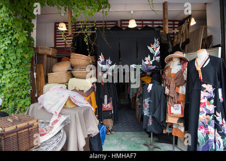 Kimono Shop Sakaimachi Einkaufsstraße in Otaru, Hokkaido, Japan Stockfoto