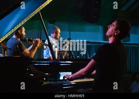 FRANK WOESTE am Klavier für IBRAHIM MAALOUF beim 59. Monterey Jazz Festival - CALIFORNIA Stockfoto