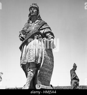 Statuen Vor der Kirche Heiligtum des Guten Herrn Jesus in Congonhas, Brasilien 1966. Statuen vor der Kirche Wallfahrtskirche Bom Jesus Matosinhos in Congonhas, Brasilien 1966. Stockfoto