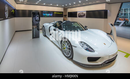 DETROIT, Michigan/USA - Januar 14: A Porsche 918 Spyder Elektroauto auf der North American International Auto Show (NAIAS) am 14. Januar 2014, in Detroit, Stockfoto