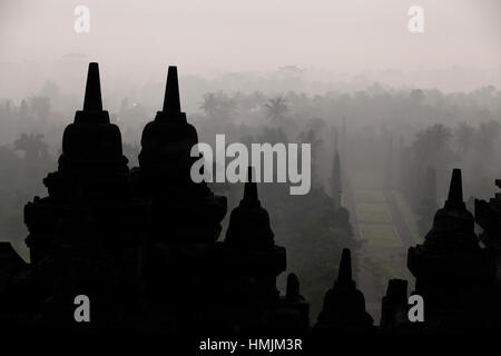 Blick von der Borobudur-Tempel in Zentraljava, Indonesien Stockfoto