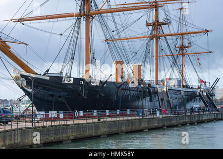 HMS Warrior - gebaut 40-Pistole dampfbetriebene gepanzerte Fregatte der Royal Navy in 1859-61, historischen Docks Portsmouth, Portsmouth, Hampshire, England Stockfoto