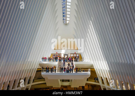 24. Oktober 2016, Interieur von Oculus Gebäude, ...brennende Saal des neuen Oculus, World Trade Center Transportation Hub, Lower Manhattan, New York Ci Stockfoto