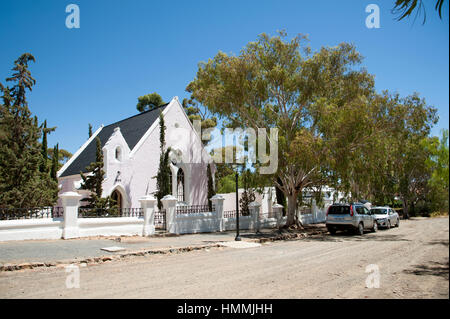 Matjiesfontein in der zentralen Karoo-Region der Western Cape in Südafrika. Die kleine Kirche in dieser historischen Stadt Stockfoto