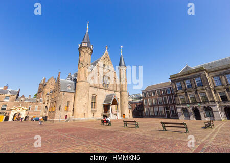 DEN Haag, Niederlande - 18. Juli 2013: The Ridderzaal Binnenhof Komplex. Der Ridderzaal (Halle der Ritter) ist das Hauptgebäude des 13. Stockfoto