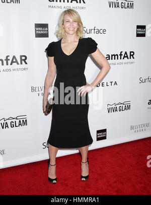 Chelsea Handler kommt bei der AmfAR Inspiration Gala im 12. Dezember 2013 in Hollywood, Kalifornien. Foto von Francis Specker Stockfoto