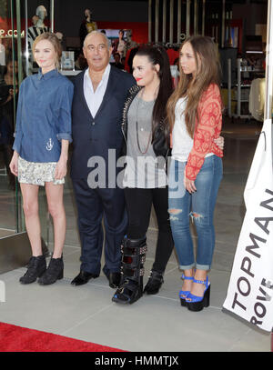 Schauspielerin Kate Bosworth, Links, Sir Philip Green, Demi Lovato, und Chloe Green die Eröffnung von Topshop Topman an der Waldung am 14. Februar in Los Angeles, Kalifornien 2013 teilnehmen. Foto von Francis Specker Stockfoto