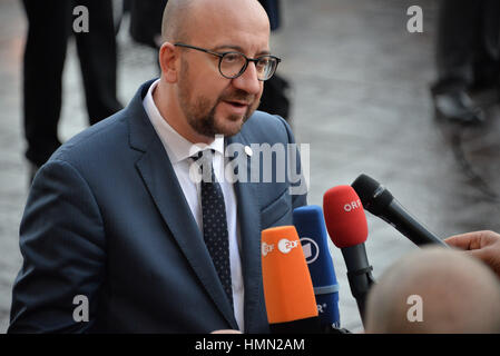 Valletta, Malta. 3. Februar 2017. Der belgische Premierminister Charles Michel kommt auf einem Gipfeltreffen des Europäischen Rates in Valletta, Malta, Freitag, 3. Februar 2017. Ein anhaltenden Strom von Migranten aus dem Nahen Osten und Afrika drängt der Europäische Rat einige Zusammenarbeit mit der libyschen Regierung gegen die Strömung von Migranten entlang der zentralen Mittelmeerroute gefordert zu handeln. Bildnachweis: Kendall Gilbert/Alamy Live-Nachrichten Stockfoto