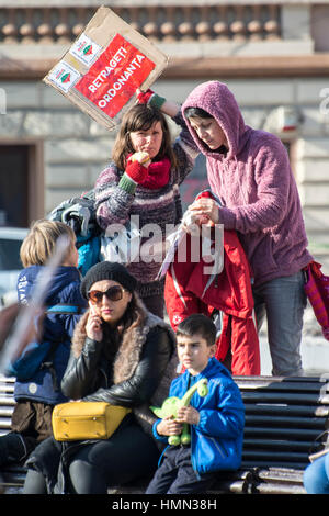 Brasov, Rumänien - 4. Februar 2017: Protest gegen die Entscheidung des Gefangenen Begnadigung vor allem für Korruption. Bildnachweis: Ionut David/Alamy Live-Nachrichten Stockfoto