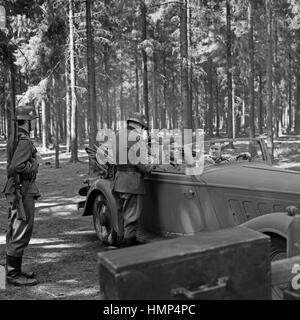 Claus Graf Stauffenberg, Dokumentation, Fernsehfilm, Deutschland 1970, Regie: Rudolf Nussgruber, Monia: Horst Naumann (Mit Augenklappe) Stockfoto