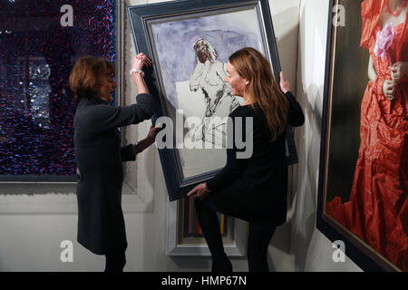 Limitierte Auflage von Tracy Emin arbeiten an der Mayfair Antiquitäten und Fine Art Fair im Marriott Hotel London mit aufgehängt: Tanya Baxter wo: London, Vereinigtes Königreich bei: 5. Januar 2017 Credit: WENN.com Stockfoto