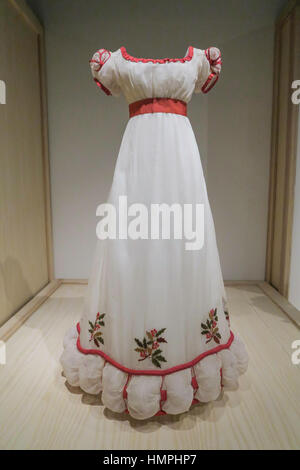 Meisterwerke: Auspacken Fashion Ausstellung im Metropolitan Museum of Art, Costume Institute, New York, USA Stockfoto