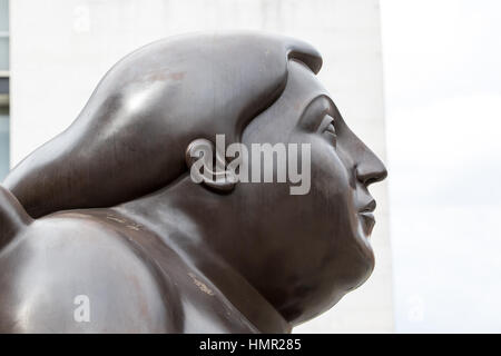 16. Oktober 2016 Medellin, Kolumbien: Closeup Details eines Botero Statuen im Zentrum Stadt öffentlich angezeigt Stockfoto