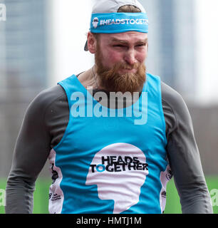 London, UK. 5. Februar 2017. Trainingstag auf der Queen Elizabeth Olympic Park in Stratford mit den Läufern, die Teilnahme für die Köpfe zusammen, die offizielle Charity des Jahres 2017 Virgin Geld London-Marathon. © Guy Corbishley/Alamy Live-Nachrichten Stockfoto