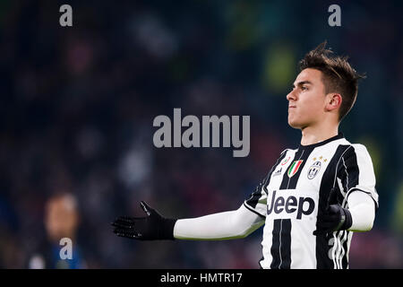 Turin, Italien. 5. Februar 2017. Paulo Dybala Juventus FC Gesten während der Serie A Fußballspiel zwischen FC Juventus Turin und FC Internazionale. Bildnachweis: Nicolò Campo/Alamy Live-Nachrichten Stockfoto