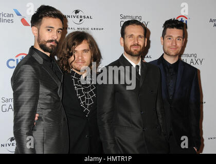 Los Angeles, CA, USA. 8. Februar 2015. 8. Februar 2015 - Los Angeles, Kalifornien - Kyle Simmons, Chris Wood, wird Farquarson, Dan Smith, Bastillle. Universal Music Group 2015 Grammy After Party statt im Ace Hotel. Bildnachweis: Byron Purvis/AdMedia Credit: Byron Purvis/AdMedia/ZUMA Draht/Alamy Live-Nachrichten Stockfoto