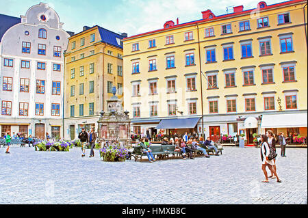 STOCKHOLM, Schweden - 12. August 2013: Alter Brunnen am Stortorget Platz, einen kleinen öffentlichen Platz in Gamla Stan, die Altstadt mitten in Stockholm, Schweden Stockfoto