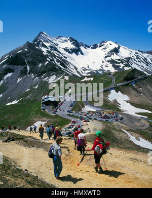 Touristen am Großglockner Pass, Kärnten, Österreich Stockfoto