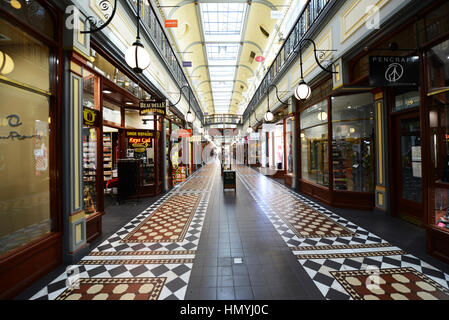 Die Adelaide Arcade ist eine der ältesten Einkaufszentren Adelaides. Stockfoto