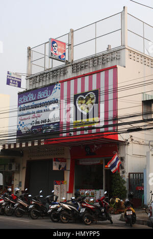 Ein gebratenes Hähnchen-Restaurant namens H-Ler. Stockfoto