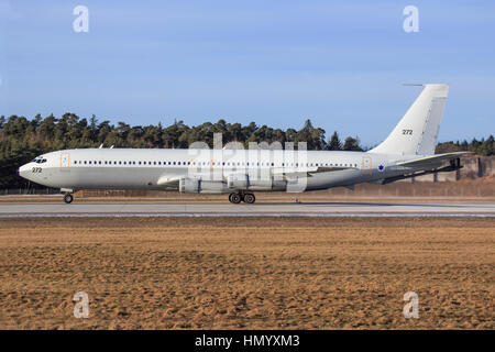 Manching/Deutschland Februar 10, 2015: Israel - Luftwaffe Boeing 707-3L6C landet auf dem Flughafen Manching. Stockfoto