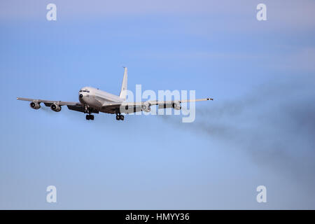 Manching/Deutschland Februar 10, 2015: Israel - Luftwaffe Boeing 707-3L6C landet auf dem Flughafen Manching. Stockfoto