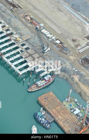 Schiff auf den Panama-Kanal. Stockfoto