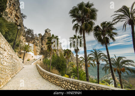 Guadalest Burg von San Jose auf Rock Hügel in Alicante, Spanien Stockfoto