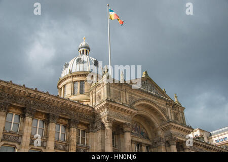 Eine Fahne über Birmingham museum Stockfoto