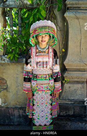 Hmong Braut Brautkleid, ursprünglich aus China. Braut: Zao Yang. Stockfoto