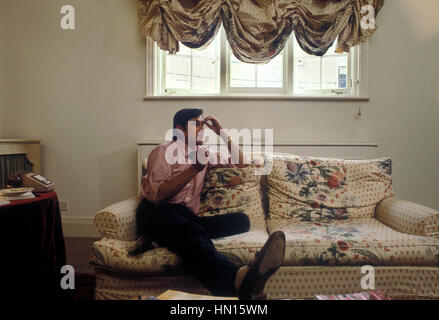 Bryan Ferry zu Hause in London 1982 Stockfoto