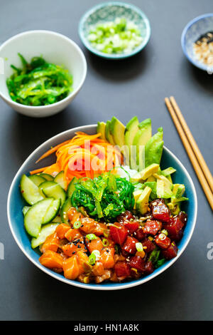 Thunfisch und Lachs poke Stockfoto