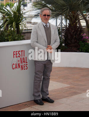 Steven Spielberg besucht der Fototermin für die Jury bei den 66. Filmfestspielen in Cannes, Frankreich am 15. Mai 2013. Foto von Francis Specker Stockfoto